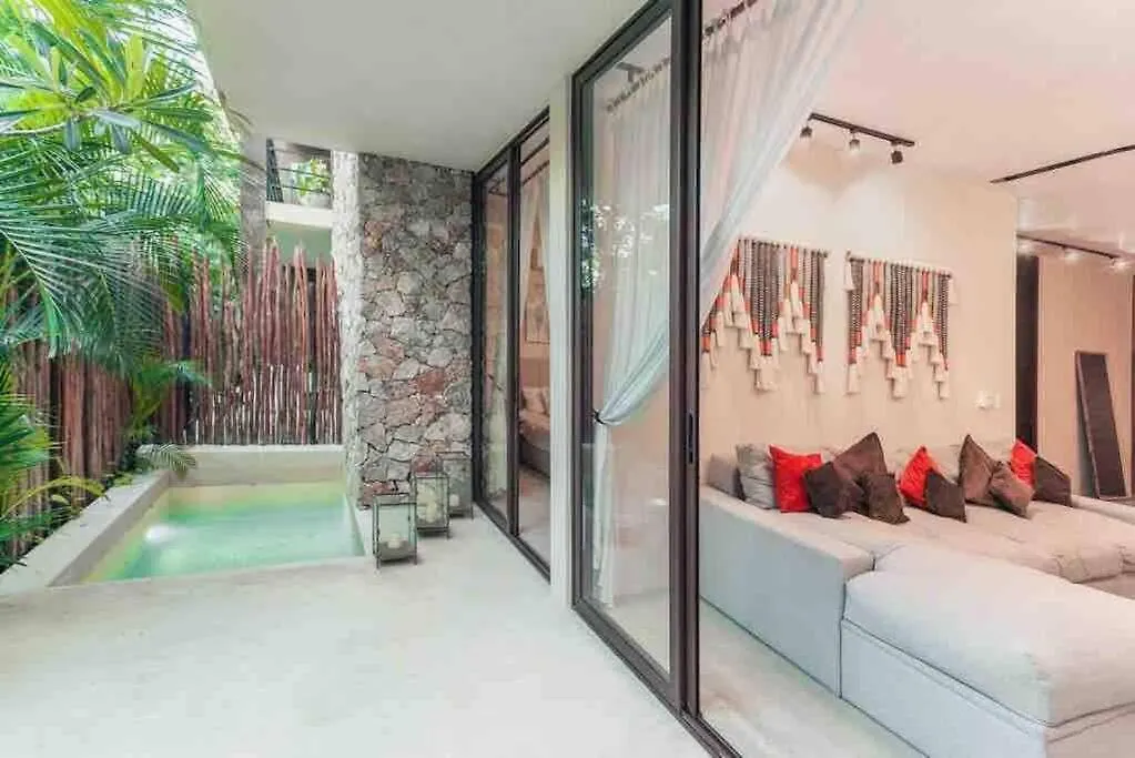 Luxury 2 Bdr 2 Bth 2 Bikes Jacuzzi Fiboptic Wifi. Apartment Tulum 0*,  Mexico
