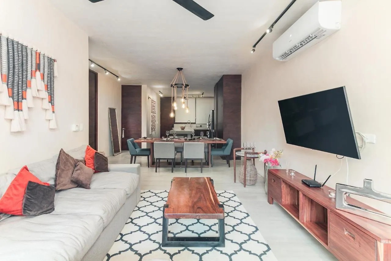 Luxury 2 Bdr 2 Bth 2 Bikes Jacuzzi Fiboptic Wifi. Apartment Tulum Mexico